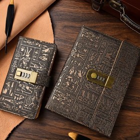 Resim Kilit Kodlu Klasik Şifre Defteri - 200 Sayfa, Kabartmalı Suni Deri Kapak, Altın Tonlu Toka, Çalışma, Öğrenme ve Günlük Tutma için Akademik Tarz, Şifre Kitabı 