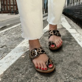 Resim Pantofole Tek Tokalı Leopar Parmak Arası Terlik 