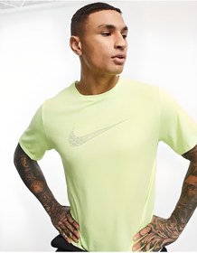 Resim Nike Running Run Division Miler Swoosh Logo Erkek Tişört 