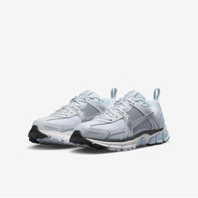 Resim Nike Vomero 5 'Pure Platinum Glacier Blue' HQ3255-043 