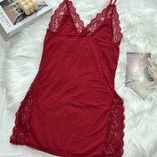 Resim Seksi Mor Dantel Detaylı, Derin V Yakalı, İnce Askılı, Fiyonk Detaylı ve Çift Yırtmaçlı Gecelik - Kadınlar için Kolsuz, Sırtı Açık Tasarım, Dolgusuz, İlkbahar/Sonbahar Gecelikleri için Mükemmel, İnce Askılı Gecelik 