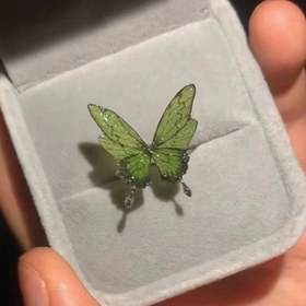 Resim Şık Açık Yeşil Kelebek Açık Yüzük - Günlük Kıyafetler veya Partiler için Işıltılı Detaylara Sahip Vintage Esintili Reçine Moda Aksesuarı 