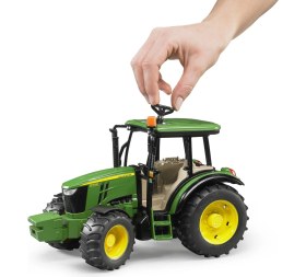 Resim Bruder John Deere 5115M Traktör Gerçekçi Detaylarla 1:16 Ölçekli Erkek Çocuk Oyuncağı 