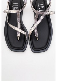 Resim Luvishoes Luvi Shoes Jamie Siyah Beyaz Desenli Hakiki Deri Kadın Parmak Arası Sandalet Siyah Beyaz Deri 