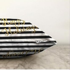 Resim RealHomes Çift Taraflı Beyaz Zeminli Siyah Çizgili Gold Yazılı Happy Holidays Yazılı Raşel Örme Yastık Kılıfı, Sonil-K7696-43x43cm 