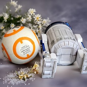 Resim 1 adet Star Wars BB8 R2-D2 Robot Bebek Toplamlı Figürü Araba, Masaüstü, Ev Dekorasyonları Aile Partisi Dekorasyonları için Uygun, Paskalya, Mezuniyet Hediyesi, Aile ve Arkadaşlar veya Partneriniz için Mükemmel Doğum Günü Hediyesi 