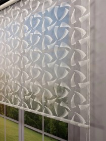 Resim Nova Serisi Üç Yaprak Desenli Çift Mekanizmalı Beyaz Tül Siyah Stor Perde Siyah 