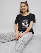 Resim Bugs Bunny Lisanslı Baskılı Kısa Kollu Pijama Takımı 