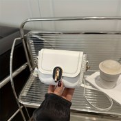Resim Minimalist Beyaz Çapraz Çanta Altın Tonlu Donanım - İş, Partiler, Seyahatler İçin Şık ve Çok Yönlü Tasarım - Anahtarlar, Ruj ve Daha Fazlası İçin Mükemmel - Doğum Günleri, Şükran Günü, Sevgililer Günü, Mezuniyet, Günlük Taşıma Çantası İçin İdeal Hediye | Şık Beyaz Çanta | Ba 