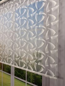 Resim Nova Serisi Üç Yaprak Desenli Çift Mekanizmalı Beyaz Tül Petrol Yeşili Stor Perde Petrol Yeşili 