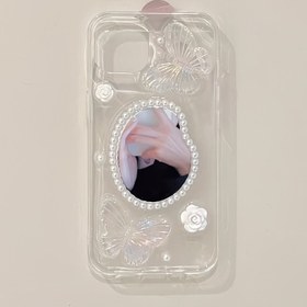 Resim Kelebekler, inciler ve çiçekler. Taze ve basit. Bu telefon kılıfı iPhone 16/15/14/13/12/11 serileri için uygundur 