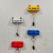 Resim Çok Renkli (Sarı/Beyaz/Mavi/Kırmızı) Araba Anahtarlık Organizatörü - Ağır Hizmet Tipi Plastik Anahtar Saklama, Zincir Kancalı, Yer Tasarrufu Sağlayan Giriş Yolu, Ofis veya Ev Dekoru - Araç Anahtarı, Ev ve Ofis Uyumlu - Kolay Kurulum, Şık Duvar Montajı, Pürüzsüz Yüzey, Düzenli Yaşam 