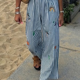 Resim Kadınların Şık Çizgili Geniş Bacaklı Pantolonları Renkli Çiçek Desenli - Polyester Karışımı, Rahat ve Şık Tüm Mevsimler İçin, Günlük veya Şık Kıyafetler İçin Mükemmel, Tüm Mevsimler Giyim | Çiçek Desenli Pantolonlar | Polyester Karışımı Pantolonlar 