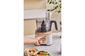 Resim Güçlü ve Çok Fonksiyonlu 2500W Mutfak Robotu, Kahverengi, Dayanıklı ve Şık Tasarım 