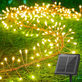 Resim 1 Adet Güneş Enerjili LED Peri Işıkları, 100/200 Sıcak Beyaz Havai Fişek Işık Zinciri, 5.97 Metre Yıldızlı Gökyüzü Ateşböceği Işıklar, DIY Çelenk, Ev Düğünü, İç ve Dış Mekan Noel Dekorasyonu için Uygun, Plastik Malzeme, Uzay Temalı, Nikel Pil, 600mAh 