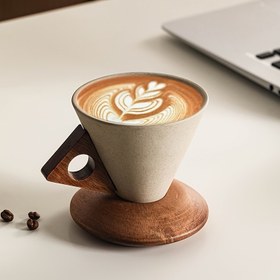 Resim 1 adet 250ml Kalın El Yapımı Seramik Kahve Fincanı, Büyük Dökme Ağzı ve Huni Şeklinde ile Gerçek Ahşap Tutacaklı, Yüksek Kaliteli Ev Ofis Kafe Kullanımına Uygun Hediye Olarak Uygundur 