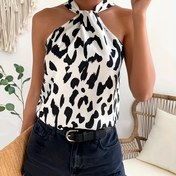 Resim Kadınların Şık Çiçek Desenli Halter Üstü - Siyah ve Beyaz Desen, Kolsuz Tasarım, İlkbahar/Yaz Modası, Günlük Yaz Üstü | Halter Yaka | Moda Kumaş, Yaz Giyimi 