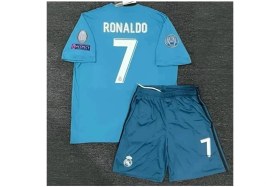 Resim Alaturka Mix Reâl.madrid 7 Numara Efsane Ronâldo Turkuaz Renk Çocuk 4 Lü Set Futbol Forması Vs T-Shirt 