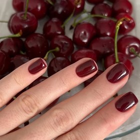 Resim 24 adet/takım Parlak Burgonya Basın Tırnakları Minimalist Stil Sahte Tırnaklar Kısa Kare Şarap Kırmızısı Yanlış Tırnaklar Kadınlar Kızlar Günlük Giyim İçin Tam Kapak Akrilik Tırnaklar, Jöle Tutkalı ve Tırnak Dosyası Dahil 