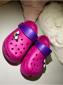 Resim Akınalbella Gökkuşaklı Deniz Havuz Plaj Yazlık Banyo Pembe Fuşya Renkli Çocuk Crocs Tipi Terlik 