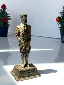 Resim Mustafa Kemal Atatürk Askeri Heykeli 1881-1938 Anı Figürü 