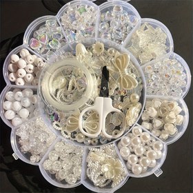 Resim Noel Temalı Akrilik Boncuk Seti Takı Yapımı İçin - 13 Bölmeli Çiçek Kutusu, Siyah ve Beyaz Boncuk Koleksiyonu, DIY Bileklik, Telefon Askısı Aksesuar Seti - Sentetik Taşlar, Kaplamasız, Takı Yapımı Parçaları ve Aksesuarları 