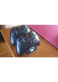 Resim Opencart Xbox Denetleyicileri İçin İkili Stand Sadece Plastik Aparattır 