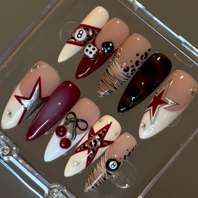 Resim 10 Adet El Yapımı Şık Beyaz ve Siyah Bilardo Zarı Desenli Kısa Badem Formu Takma Tırnak Seti, Glitter Taşlı ve Jel Tutkal ile Birlikte, Kadınlar İçin Mükemmel Hediye 