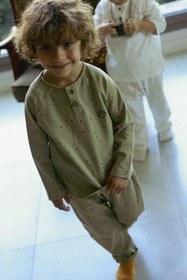 Resim Little Gusto Bebek Pijama Takımı Cosmos Haki Organik Pamuk 