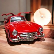 Resim Nostaljik Lezzetler Nostaljik Metal Çek Bırak Araba Kırmızı Kapılar Açılır ( 1/36 Ölçek ) Mod:1 