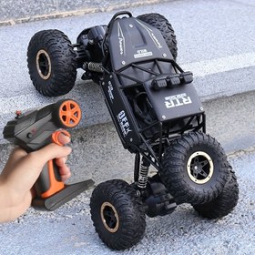 Resim Çeşitli araziler için uygun, metal kabuklu, yüksek hızlı uzaktan kumandalı araç, dört tekerlekten çekişli uzaktan kumanda oyuncak olan 2.4GHz tırmanma bisikleti ile uzaktan kumandalı araba 