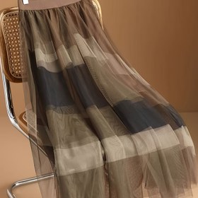 Resim Şık Fransız Tarzı File Maxi Etek - Yaz Geometrik Baskı, İki Tonlu A-Line Akışkan Etek Bej ve Siyah Tasarım, Hafif ve Nefes Alabilir, Günlük Giyim İçin Maxi Etek 