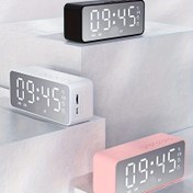 Resim 1 adet Ayna Saat Hoparlör, Kablosuz Hoparlör Fonksiyonu, Alarm Saat Fonksiyonu, TF Kart Yuvası Fonksiyonu, Radyo Fonksiyonu 