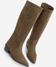 Resim Marjin Kadın Sivri Burun Kovboy Körüklü Fermuarsız Western Çizme Mivez Kahve Süet 