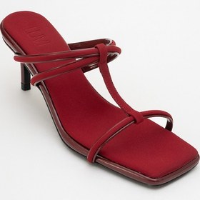 Resim Luvishoes Luvi Shoes Mocha Bordo Kare Burunlu İnce Bantlı Kadın Topuklu Terlik Bordo 