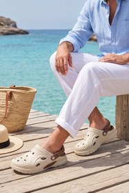 Resim Terra Strata: Erkek Çift Tabanlı Bej-Kahverengi Comfort Clog Erkek Terlik - Tokalı Arka Bantlı Spor Sandalet, Havuz, Plaj ve Günlük Doğa Yürüyüşü Anatomik Terliği 