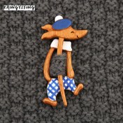 Resim El Yapımı Ahşap Tilki Broşu - Bohem Tarzı Mavi & Beyaz Ekose Eşarp Tasarımı, Örgü Kazaklar için Fantezi Hayvan Aksesuarı, Kadınlar için Sevgililer Günü Hediyesi, Yıl Boyu Moda Dekoru, Eşarp Tutucu, Doğal Ahşap Dokusu 