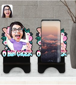 Resim Bk Gift Kişiye Özel O Bir Çiçek Karikatürlü Ahşap Biblo Telefon Standı-1 