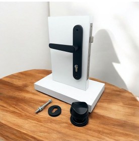 Resim Kaira Mat Siyah Zamak Yale Çelik Kapı Kolu Sol Basar + Kumru İkapı Tokmağı Ve Alt Rozeti 