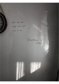 Resim Kendinden Yapışkanlı Şeffaf Tahta Filmi - 5 Metre X 45 Cm 