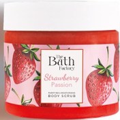 Resim The Bath Factory Besleyici Arındırıcı & Nemlendirici Vücut Peelingi - Strawberry Passion 300gr 