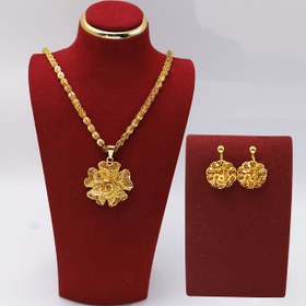 Resim Şık Orta Doğu Temalı Düğün Seti, Geometrik Kesik Çiçek Yüksek Kaliteli Ejderha Kemik Kolye + Küpe Seti, Güney Amerika Bohem Dubai Kadınlar için Gündelik Hediye Sezonu Sevgililer Günü Anneler Günü Aksesuarları 