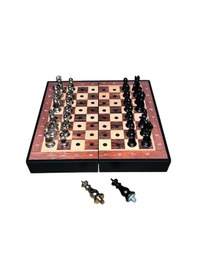 Resim Gifthome Pocket Serisi Küçük Boy Black Ceviz Desenli Kutulu Klasik Satranç Takımı 13,5 X 13,5 Cm. 