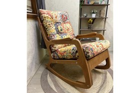 Resim KONTES SALLANAN SANDALYE, ÇİÇEKLİ, NATUREL AHŞAP AYAK 