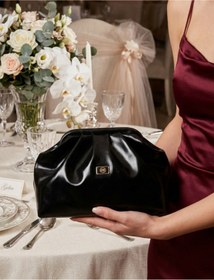 Resim Çanta Trend Kadın Siyah Rengi Parlak Suni Deri Askılı Clutch Günlük Ve Abiye Çanta 