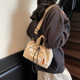 Resim Kadınlar İçin Ayarlanabilir Askılı ve Çıtçıtlı Kapanışlı Çevrilebilir Crossbody Çanta - Bej, Geniş İç Bölmeli Günlük Kullanım Çantası, Resmi ve Gündelik Etkinlikler için QY522, Kontrast Kayış Tasarım, Dayanıklı Polyester 