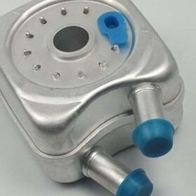 Resim Volkswagen Polo Classic 2000 - 2002 1.6 Akl Motor Yağ Soğutucu Behr Marka 028117021L 