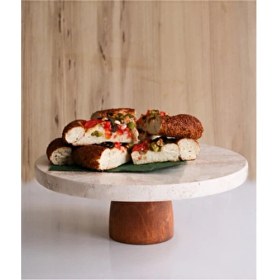 Resim Gemboss Doğal Mermer 28 cm Pasta Kek Standı , Ahşap Ayaklı Kek Standı,mermer Sunumluk, 2 cm Kalınlığında 