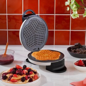 Resim Krem Bej Waffle Makinesi ile Lezzetli Waffle Yapımı Keyfi 