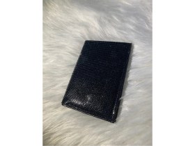 Resim Oasis Life Siyah Swarovski Taşlı Ruhsat Kılıfı. 